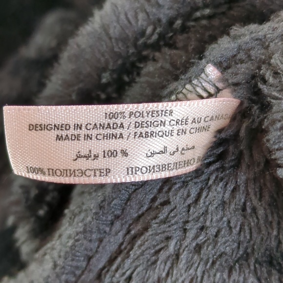 La Vie en Rose  Black Plush Hooded Cape with Pom Poms - Picture 13 of 13